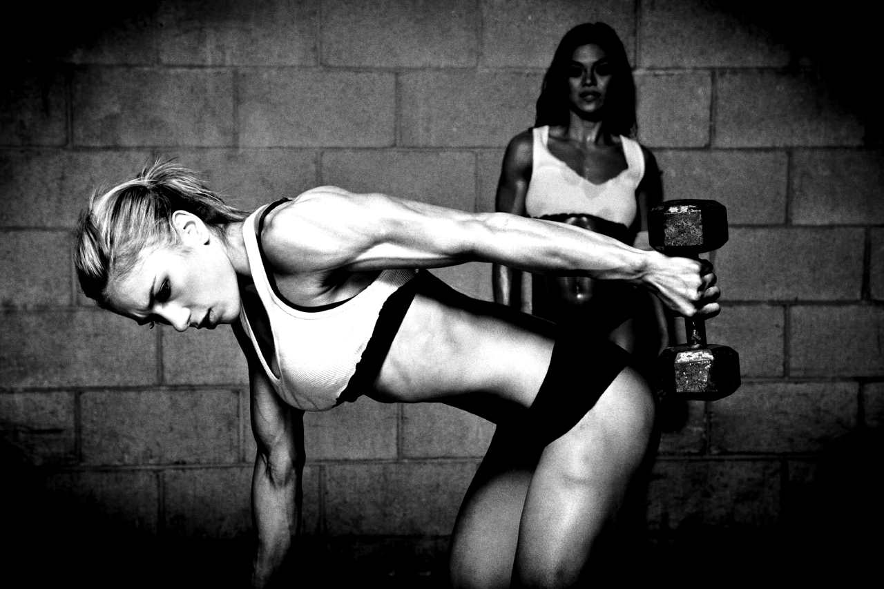 Pauline-Nordin-dumbbells-barbell-fitness-models-women-exercising-athletic-Bodybuilding-3-Sizes-Silk-Fabric-Canvas-Poster